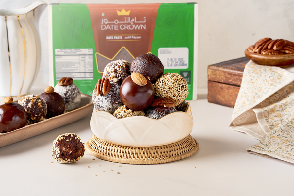 Pecan Dates Energy Balls